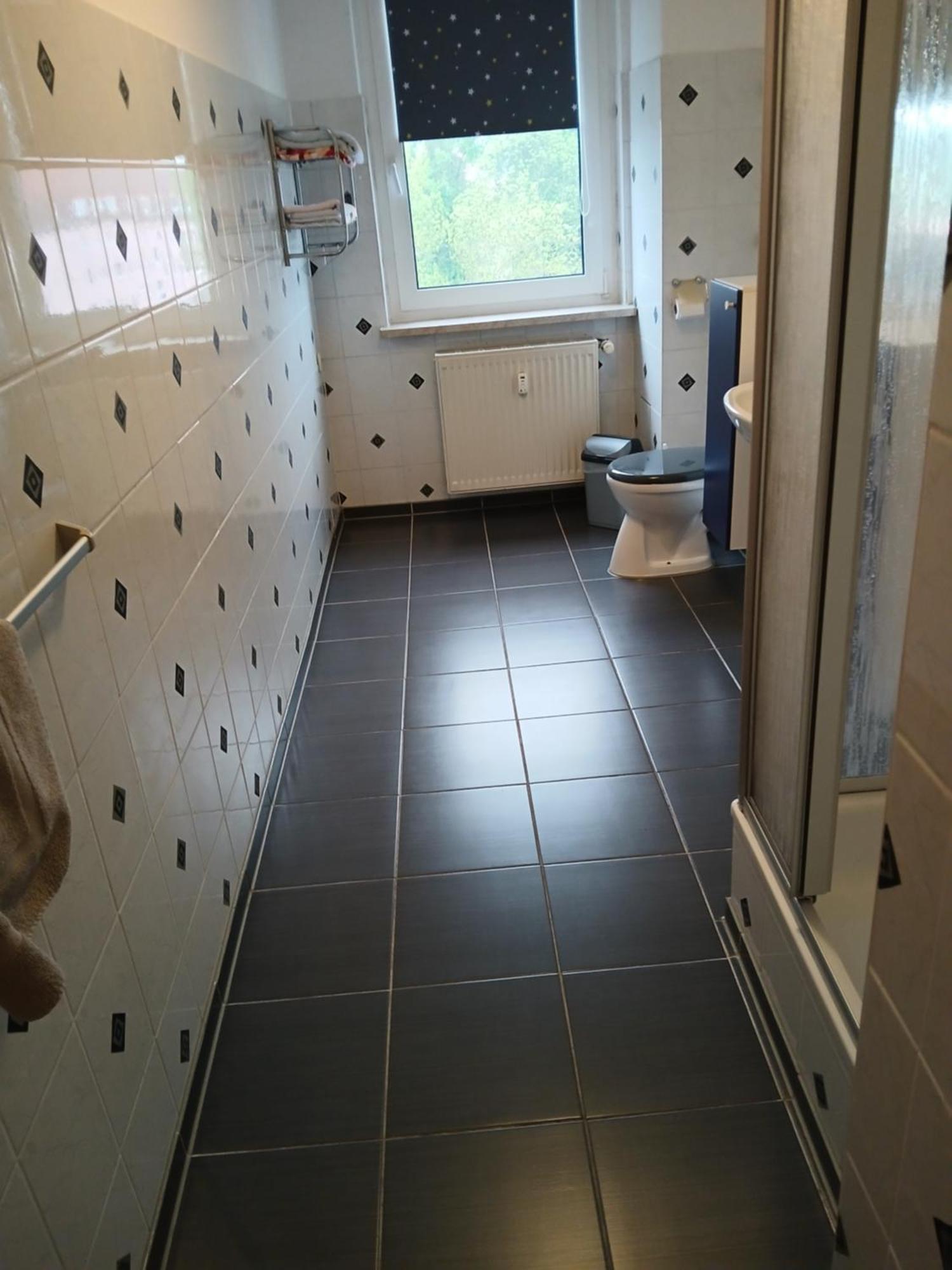 Kleine Wohnung Fuer Monteure Und Dienstreisen Цвиккау Экстерьер фото